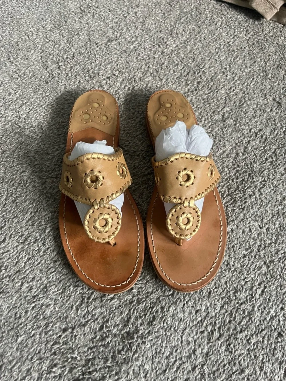 Jack Rogers Tan Leather Circle Medallion Thong Sandals - Picture 1 of 2